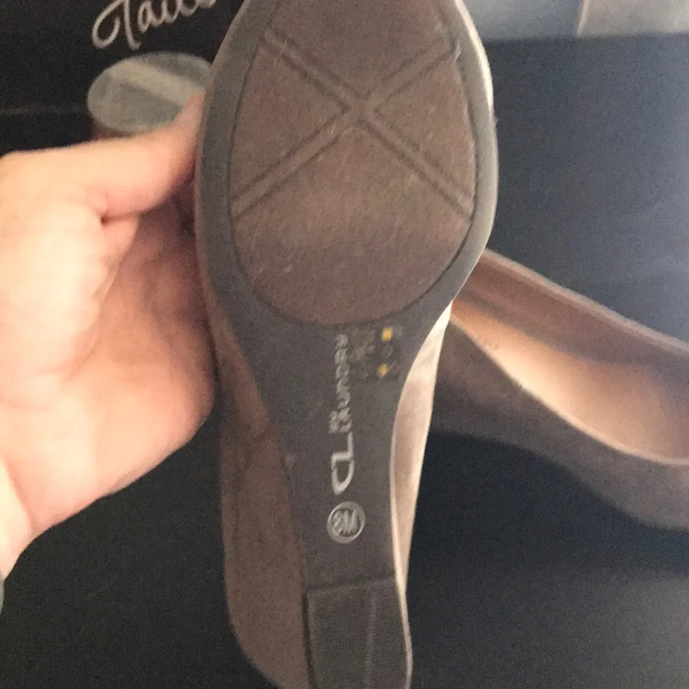 Chinese Laundry taupe suede wedge.